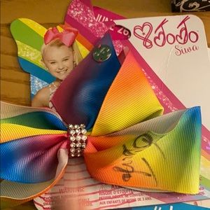 Signed Jojo Siwa bow